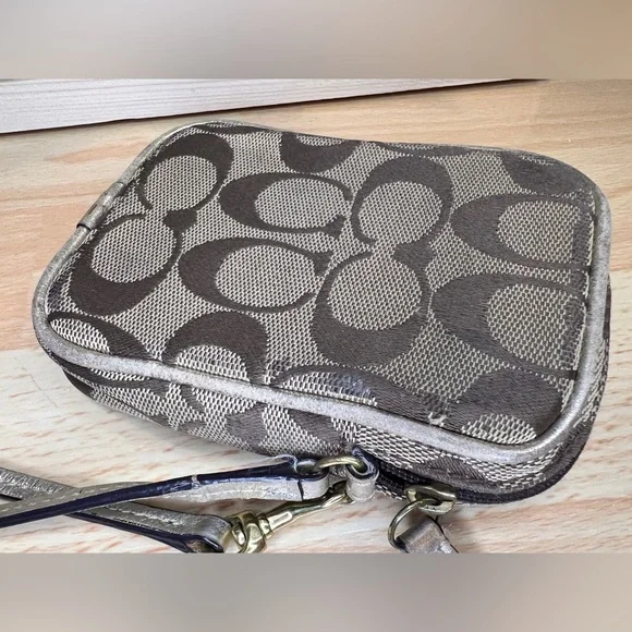 Coach Signature Brown Wristlet - Picture 8 of 12